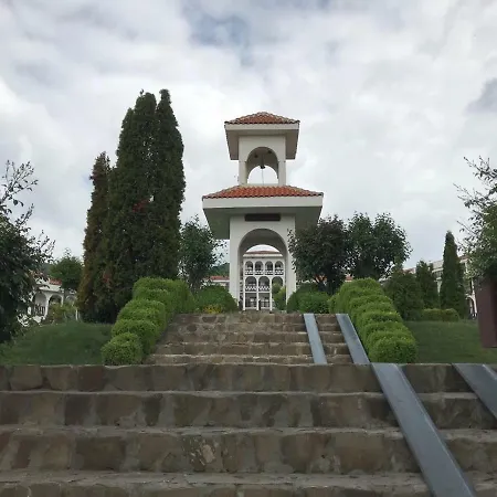 Kambani Nadezhda Свети Влас
